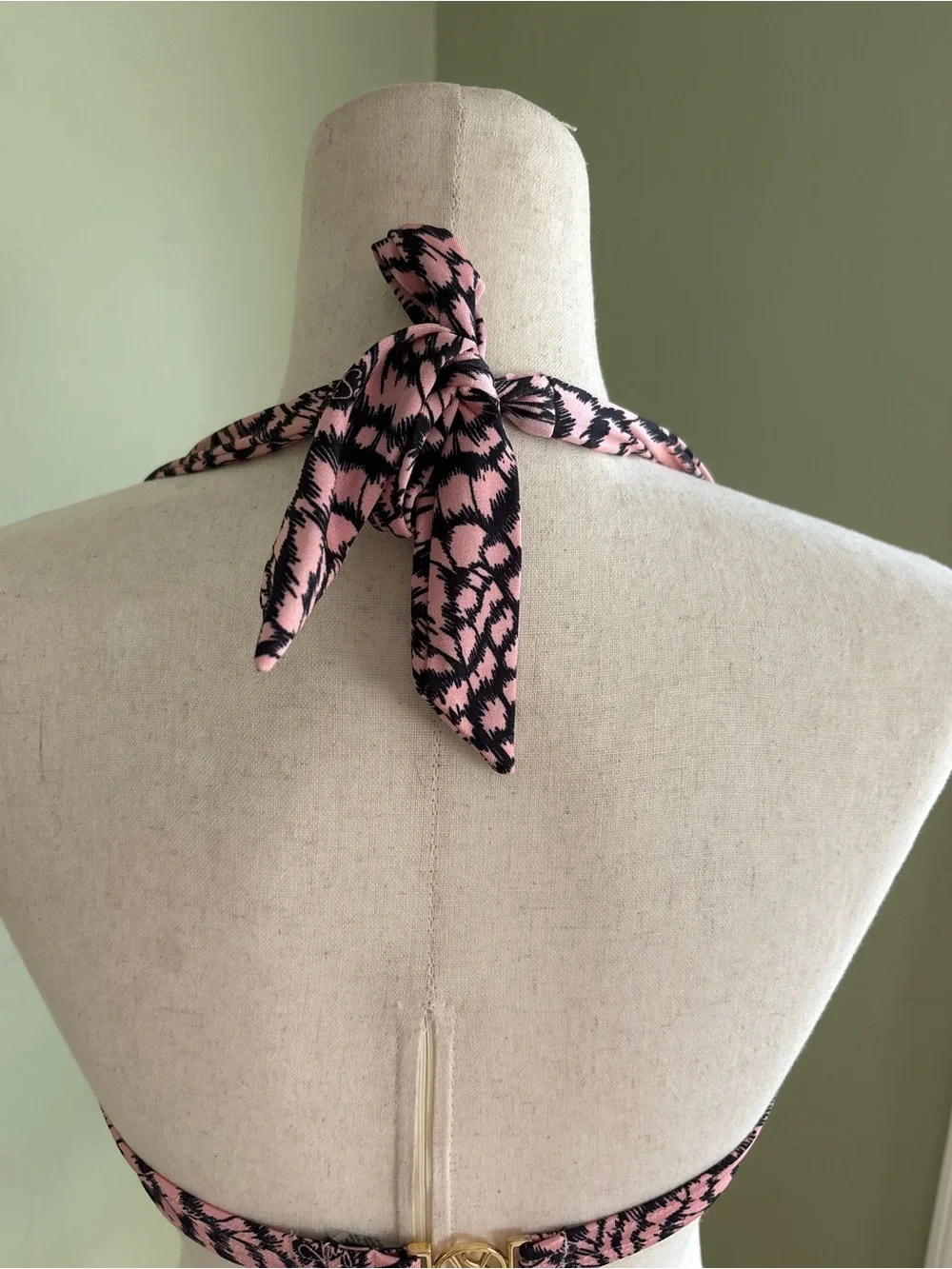 Victoria’s Secret Padded Push-Up Bikini Top. Blush/black w/clear sequins 34C